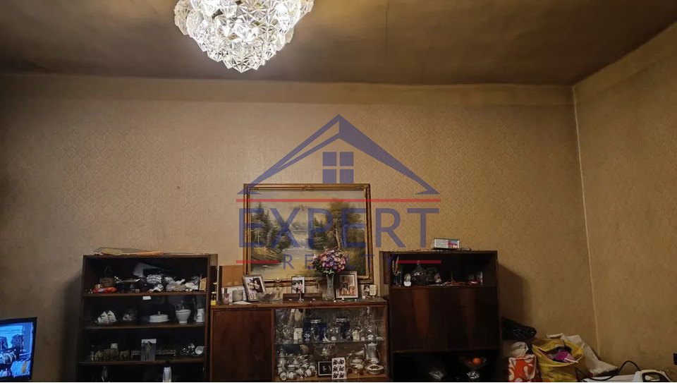 ԿԵՆՏՐՈՆ, ԱԲՈՎՅԱՆ ՓՈՂՈՑ, 2 ՍԵՆՅԱԿ