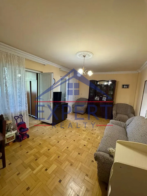 ԿԵՆՏՐՈՆ, ՖՐԻԿԻ ՓՈՂՈՑ, 3 ՍԵՆՅԱԿ