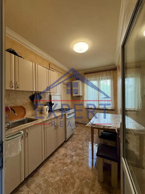 ԿԵՆՏՐՈՆ, ՖՐԻԿԻ ՓՈՂՈՑ, 3 ՍԵՆՅԱԿ