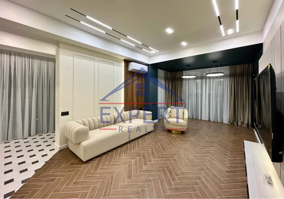 ԱՐԱԲԿԻՐ, ԿՈՄԻՏԱՍԻ ՊՈՂՈՏԱ, 3 ՍԵՆՅԱԿ