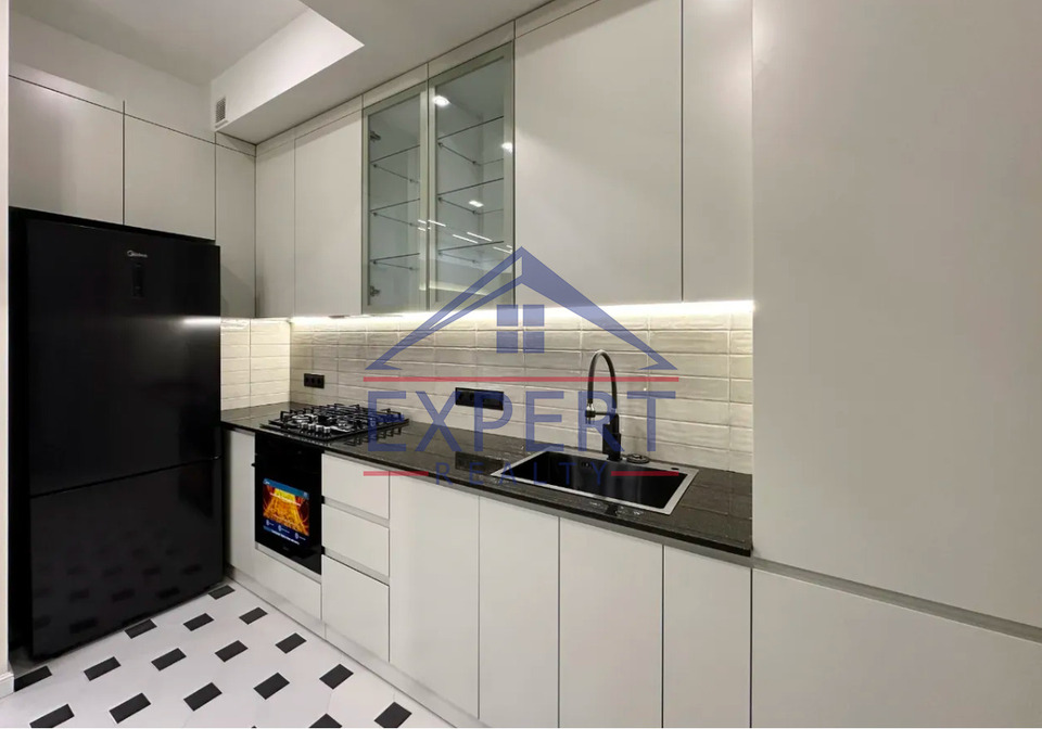 ԱՐԱԲԿԻՐ, ԿՈՄԻՏԱՍԻ ՊՈՂՈՏԱ, 3 ՍԵՆՅԱԿ