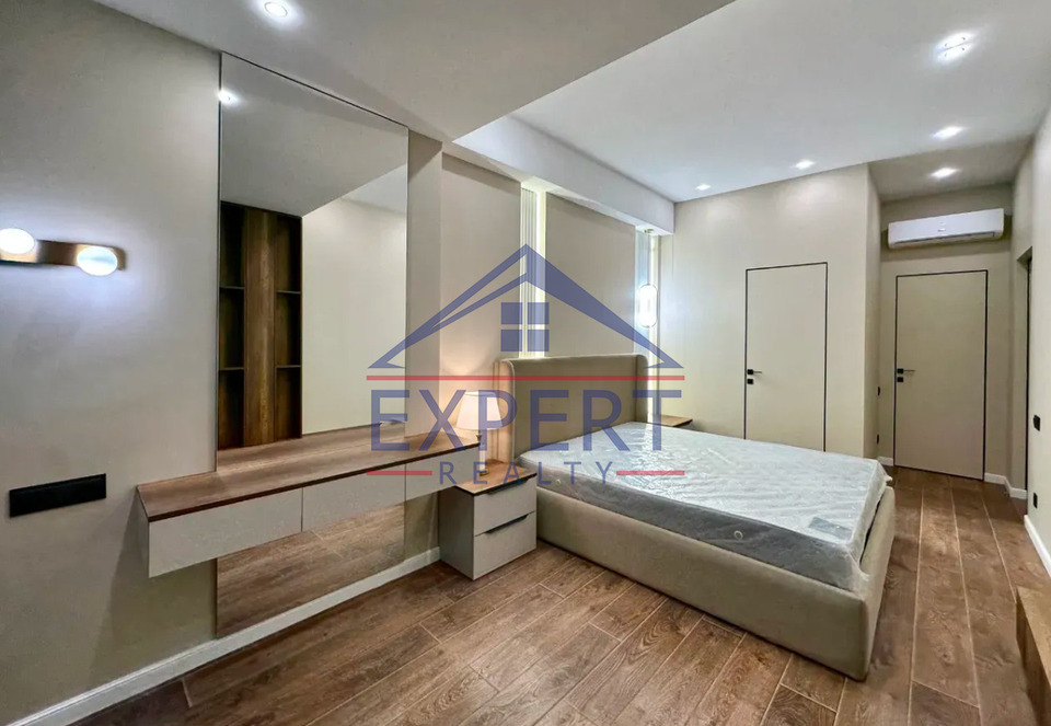 ԱՐԱԲԿԻՐ, ԿՈՄԻՏԱՍԻ ՊՈՂՈՏԱ, 3 ՍԵՆՅԱԿ