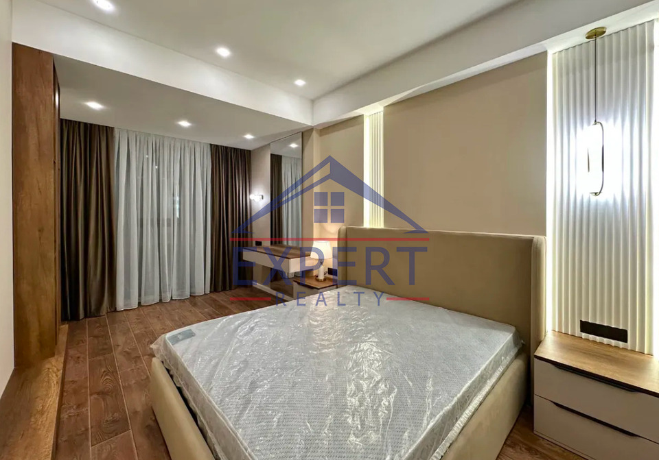 ԱՐԱԲԿԻՐ, ԿՈՄԻՏԱՍԻ ՊՈՂՈՏԱ, 3 ՍԵՆՅԱԿ