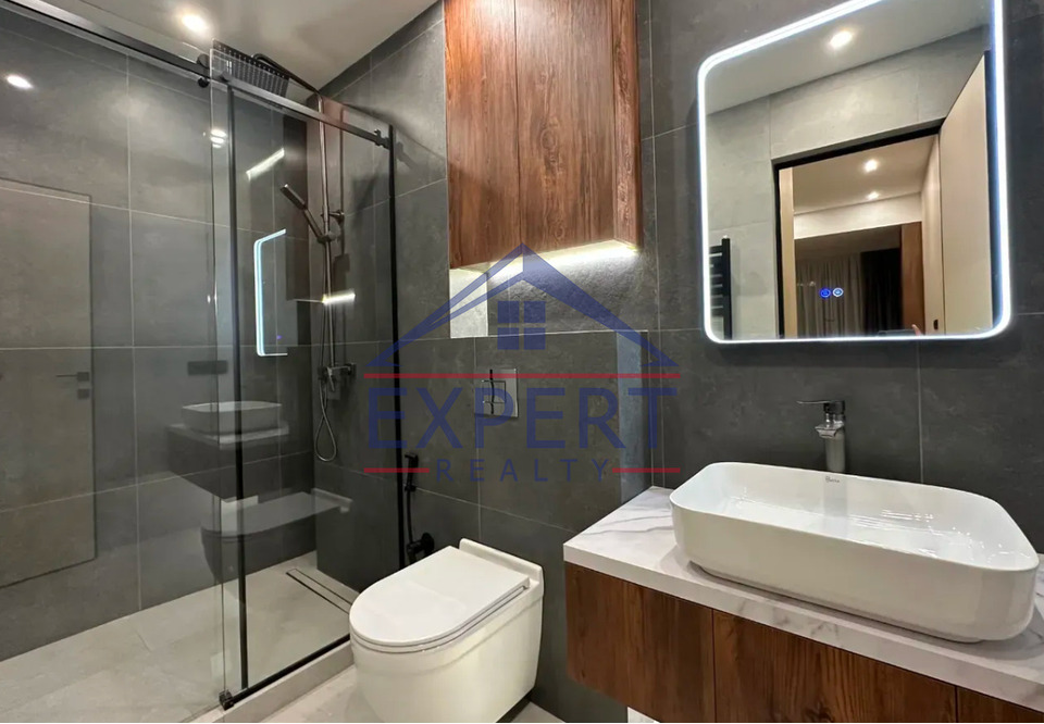 ԱՐԱԲԿԻՐ, ԿՈՄԻՏԱՍԻ ՊՈՂՈՏԱ, 3 ՍԵՆՅԱԿ