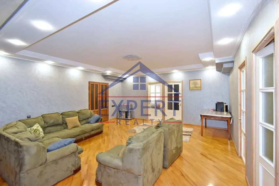 ՆՈՐ ՆՈՐՔ, ԲԱԳՐևԱՆԴ ԹԱՂԱՄԱՍ, 7 ՍԵՆՅԱԿ