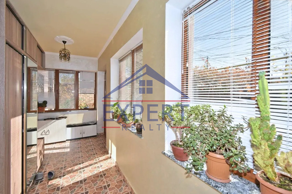 ՆՈՐ ՆՈՐՔ, ԲԱԳՐևԱՆԴ ԹԱՂԱՄԱՍ, 7 ՍԵՆՅԱԿ