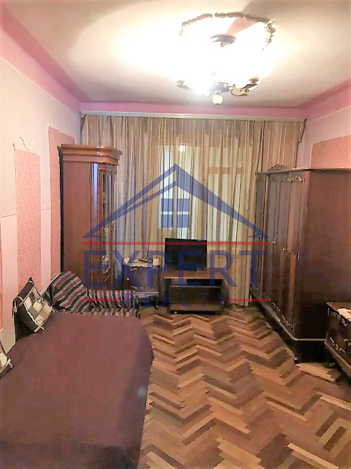 ԱՐԱԲԿԻՐ, ԿՈՄԻՏԱՍԻ ՊՈՂՈՏԱ, 3 ՍԵՆՅԱԿ