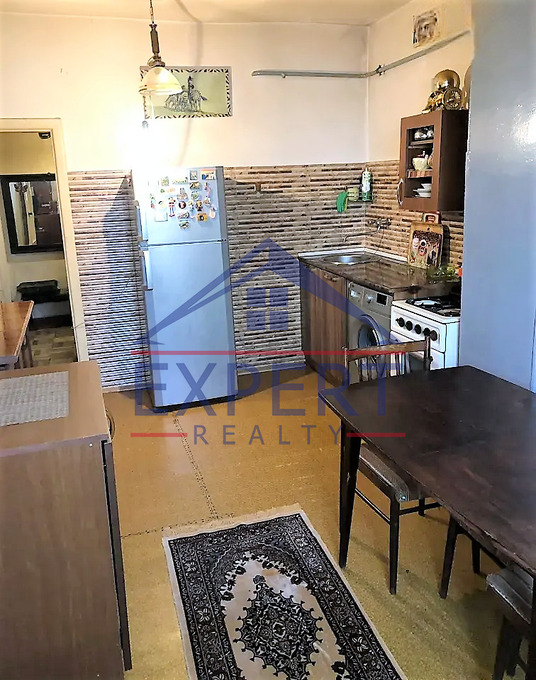 ԱՐԱԲԿԻՐ, ԿՈՄԻՏԱՍԻ ՊՈՂՈՏԱ, 3 ՍԵՆՅԱԿ