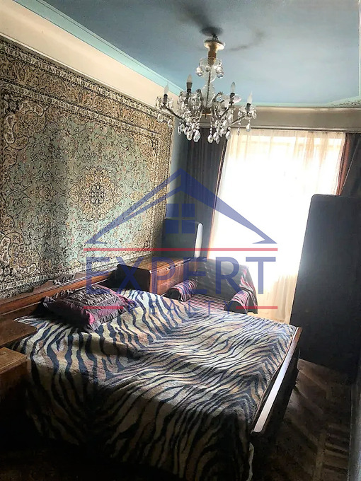 ԱՐԱԲԿԻՐ, ԿՈՄԻՏԱՍԻ ՊՈՂՈՏԱ, 3 ՍԵՆՅԱԿ