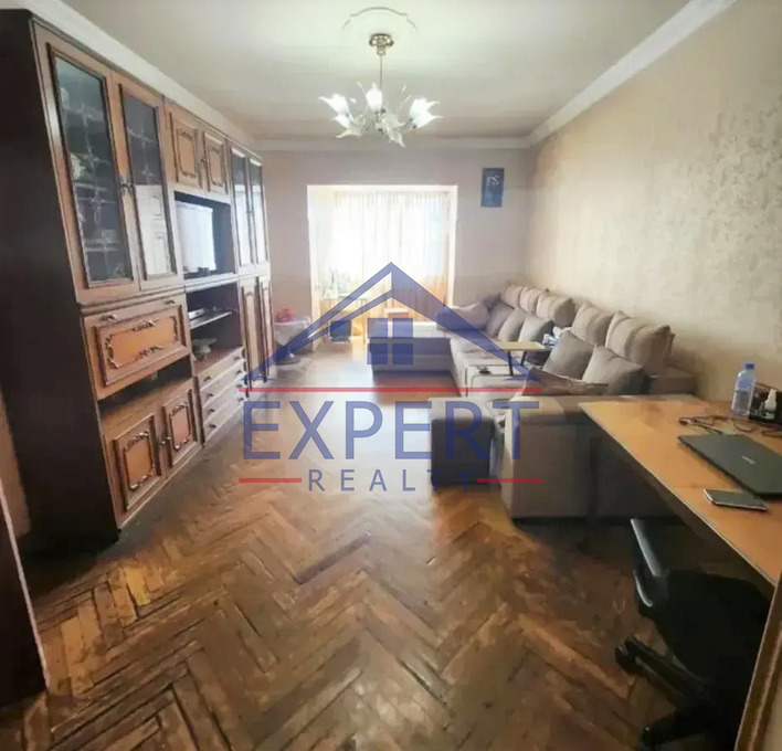 ԱՐԱԲԿԻՐ, ՎԱՂԱՐՇ ՎԱՂԱՐՇՅԱՆ ՓՈՂՈՑ, 3 ՍԵՆՅԱԿ