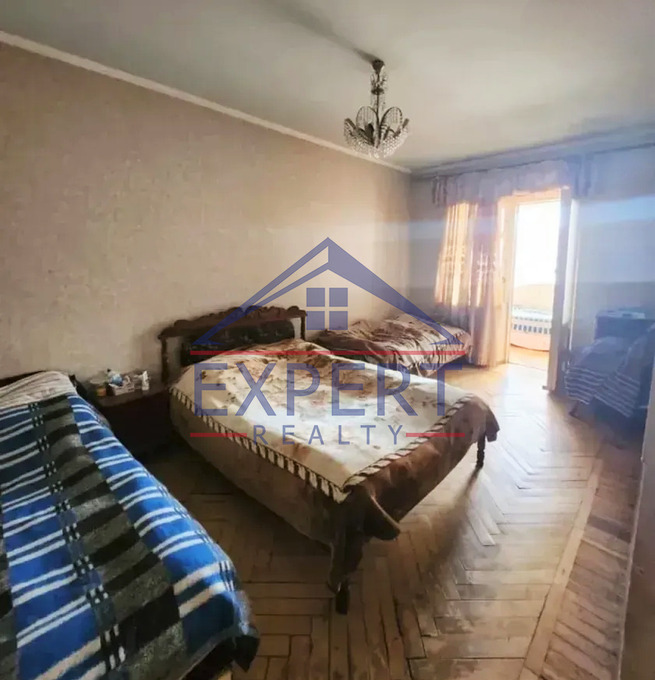 ԱՐԱԲԿԻՐ, ՎԱՂԱՐՇ ՎԱՂԱՐՇՅԱՆ ՓՈՂՈՑ, 3 ՍԵՆՅԱԿ