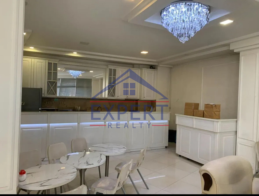 ԿԵՆՏՐՈՆ, ՉԱՐԵՆՑԻ ՓՈՂՈՑ, 530 ՔՄ․