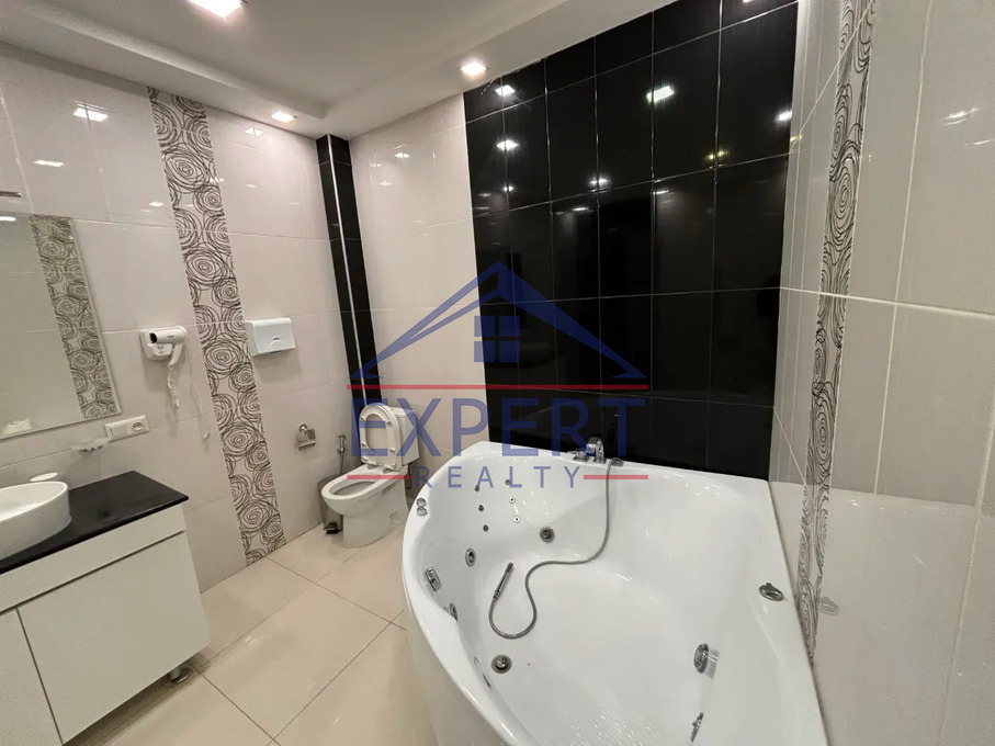 ԿԵՆՏՐՈՆ, ՉԱՐԵՆՑԻ ՓՈՂՈՑ, 530 ՔՄ․