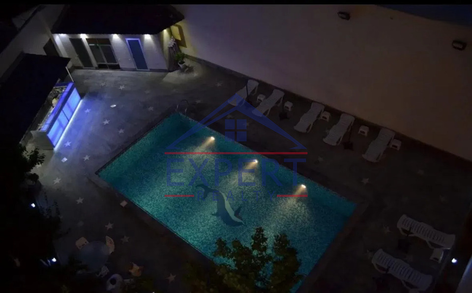 ԿԵՆՏՐՈՆ, ՉԱՐԵՆՑԻ ՓՈՂՈՑ, 530 ՔՄ․