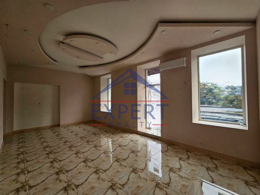 ԿԵՆՏՐՈՆ, ՆԱԼԲԱՆԴՅԱՆ ՓՈՂՈՑ, 50 ՔՄ․