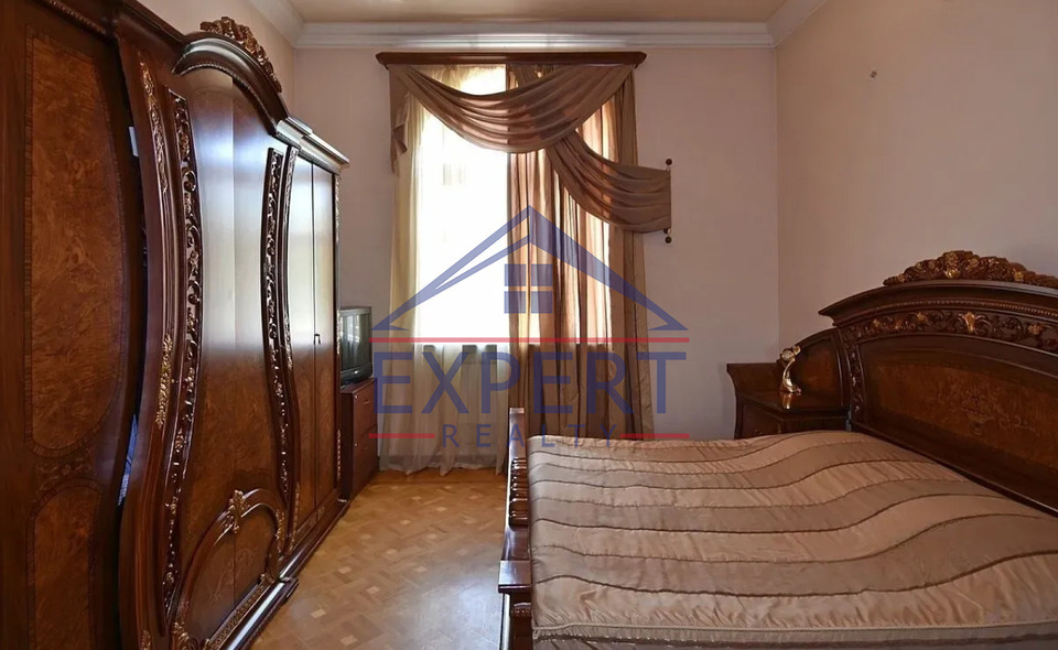 ՔԱՆԱՔԵՌ-ԶԵՅԹՈՒՆ, ԳՈԳՈԼԻ ՓՈՂՈՑ, 6 ՍԵՆՅԱԿ