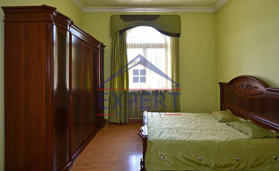 ՔԱՆԱՔԵՌ-ԶԵՅԹՈՒՆ, ԳՈԳՈԼԻ ՓՈՂՈՑ, 6 ՍԵՆՅԱԿ