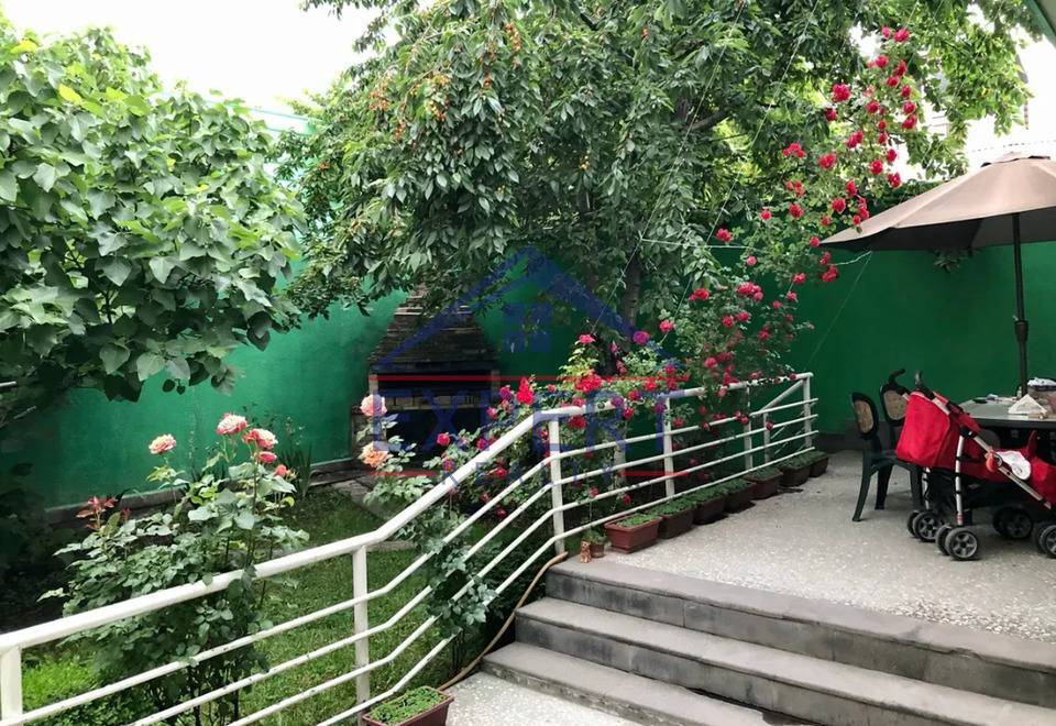 ԱՐԱԲԿԻՐ, ԹԱՎՐԻԶՅԱՆ ՓՈՂՈՑ, 5 ՍԵՆՅԱԿ