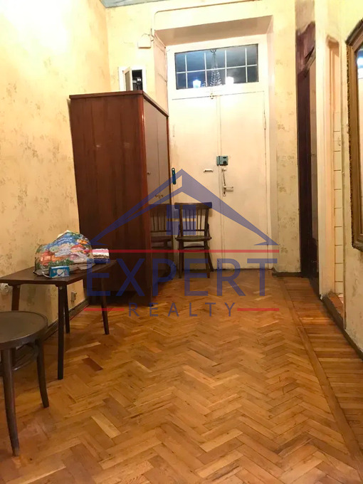 ԿԵՆՏՐՈՆ, ՊԱՐՈՆՅԱՆ ՓՈՂՈՑ, 2 ՍԵՆՅԱԿ