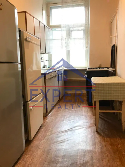 ԿԵՆՏՐՈՆ, ՊԱՐՈՆՅԱՆ ՓՈՂՈՑ, 2 ՍԵՆՅԱԿ