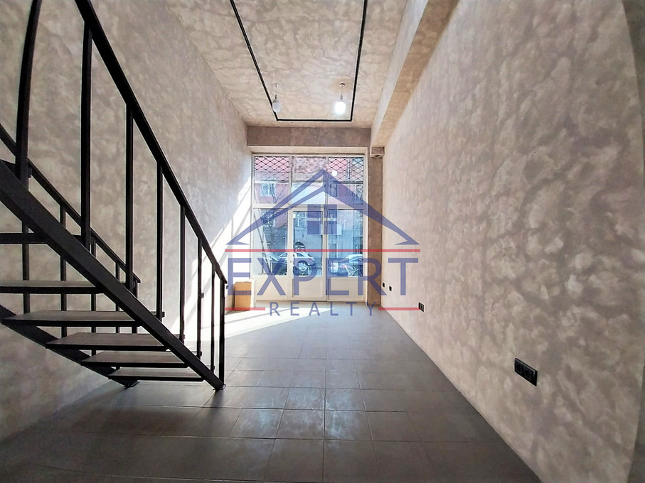 ԿԵՆՏՐՈՆ, ԼԵՈՅԻ ՓՈՂՈՑ, 60 ՔՄ․