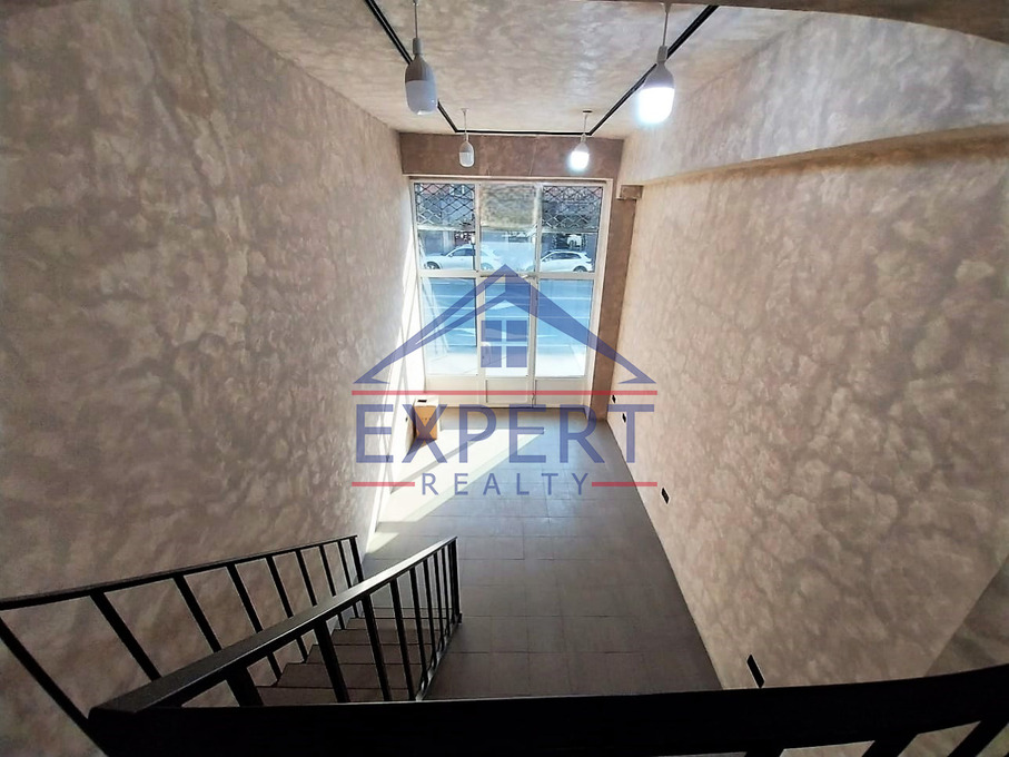 ԿԵՆՏՐՈՆ, ԼԵՈՅԻ ՓՈՂՈՑ, 60 ՔՄ․