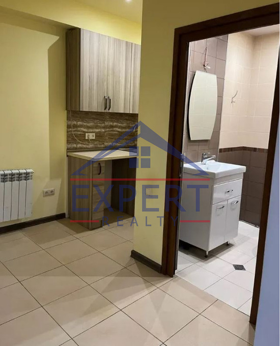 ԿԵՆՏՐՈՆ, ԶԱՔՅԱՆ ՓՈՂՈՑ, 94ՔՄ