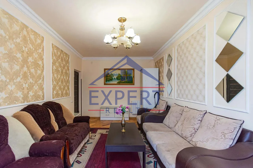 ԱՐԱԲԿԻՐ, ԿՈՄԻՏԱՍ, 2 ՍԵՆՅԱԿ