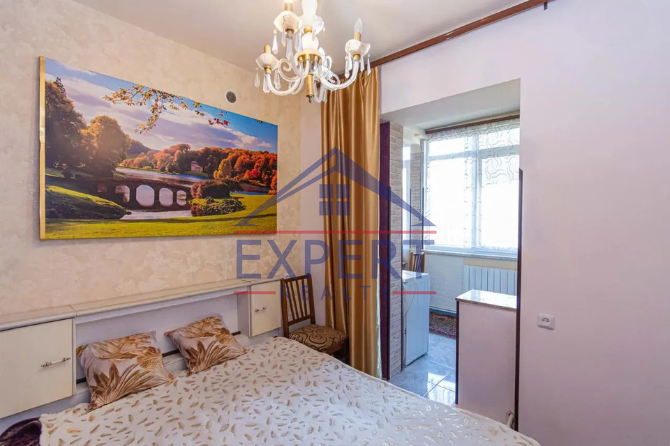 ԱՐԱԲԿԻՐ, ԿՈՄԻՏԱՍ, 2 ՍԵՆՅԱԿ