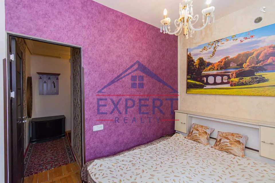 ԱՐԱԲԿԻՐ, ԿՈՄԻՏԱՍ, 2 ՍԵՆՅԱԿ