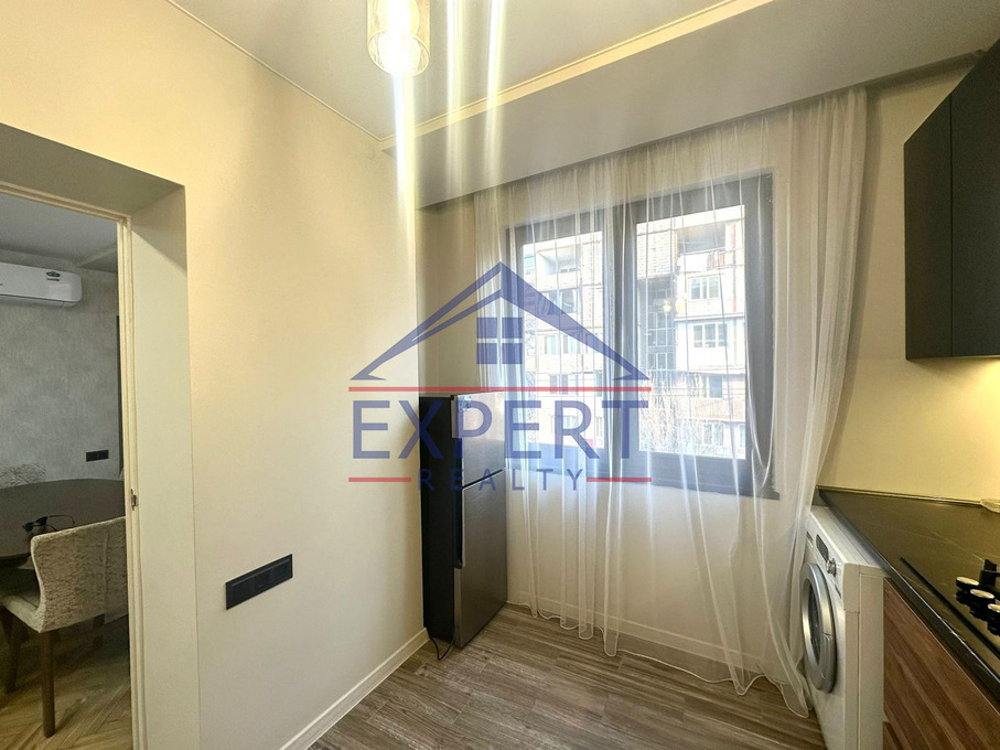 ԿԵՆՏՐՈՆ, ՄԽԻԹԱՐ ՀԵՐԱՑՈՒ ՓՈՂՈՑ, 2 ՍԵՆՅԱԿ