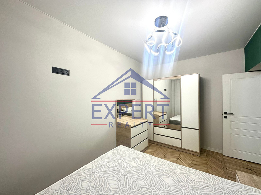 ԿԵՆՏՐՈՆ, ՄԽԻԹԱՐ ՀԵՐԱՑՈՒ ՓՈՂՈՑ, 2 ՍԵՆՅԱԿ