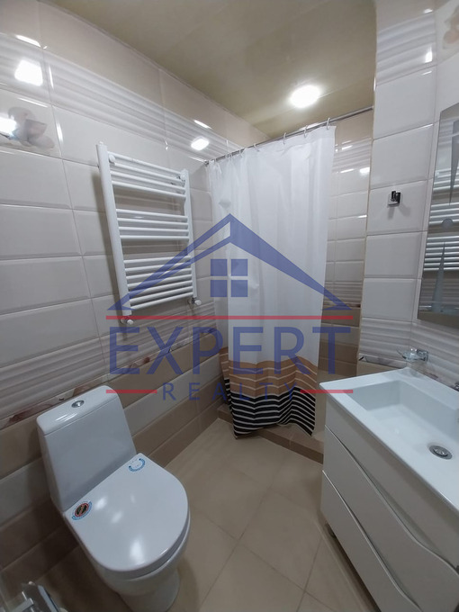 ԿԵՆՏՐՈՆ, ԱՆՏԱՌԱՅԻՆ ՓՈՂՈՑ, 4 ՍԵՆՅԱԿ