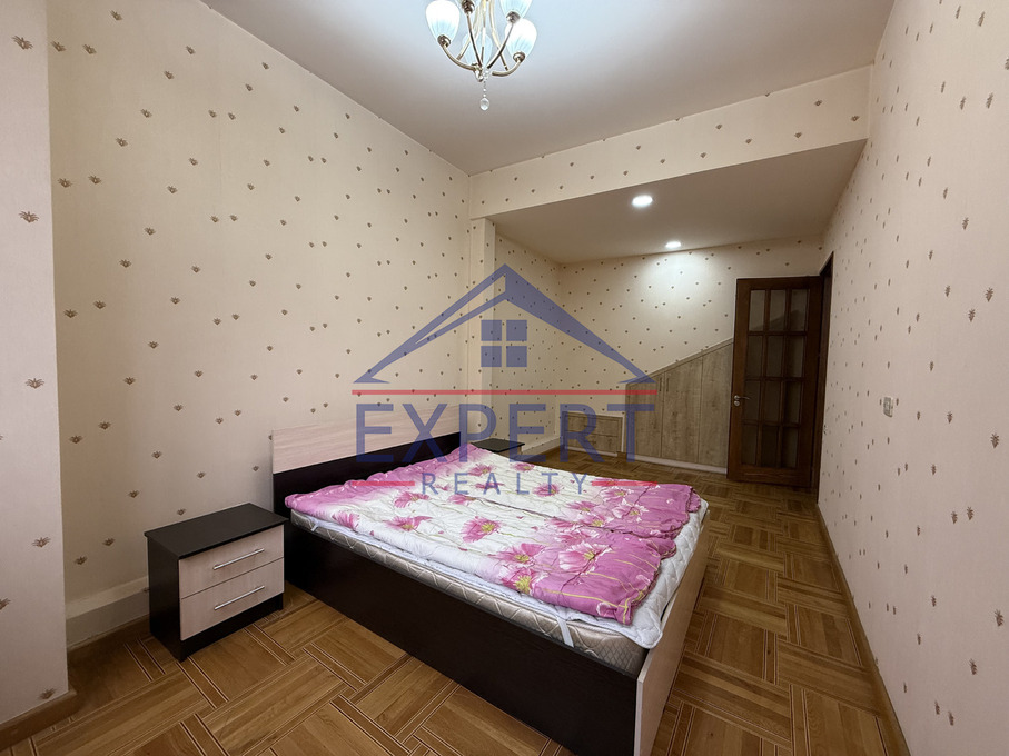 ԿԵՆՏՐՈՆ, ԶԱՔՅԱՆ ՓՈՂՈՑ, 4 ՍԵՆՅԱԿ