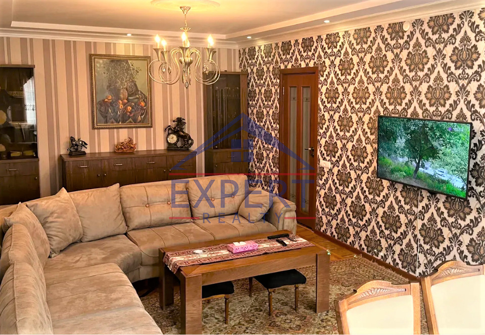 ԷՐԵԲՈՒՆԻ, ԱՎԱՆԵՍՈՎԻ ՓՈՂՈՑ, 3 ՍԵՆՅԱԿ