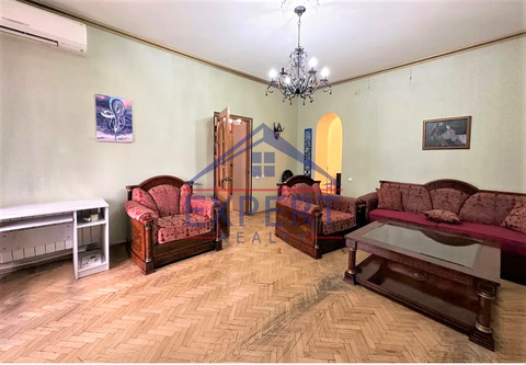 ԿԵՆՏՐՈՆ, ՊՈՒՇԿԻՆԻ ՓՈՂՈՑ, 2 ՍԵՆՅԱԿ
