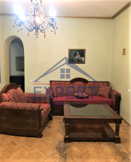 ԿԵՆՏՐՈՆ, ՊՈՒՇԿԻՆԻ ՓՈՂՈՑ, 2 ՍԵՆՅԱԿ