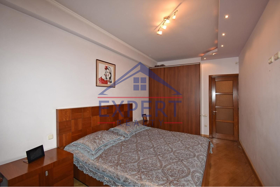 ԿԵՆՏՐՈՆ, ՀԻՆ ԵՐԵՎԱՆՑՈՒ ՓՈՂՈՑ,  4 ՍԵՆՅԱԿ