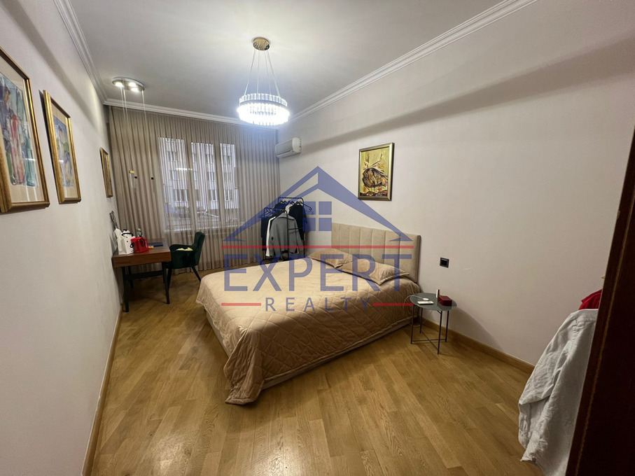 ԿԵՆՏՐՈՆ, ՀԻՆ ԵՐԵՎԱՆՑՈՒ ՓՈՂՈՑ,  4 ՍԵՆՅԱԿ