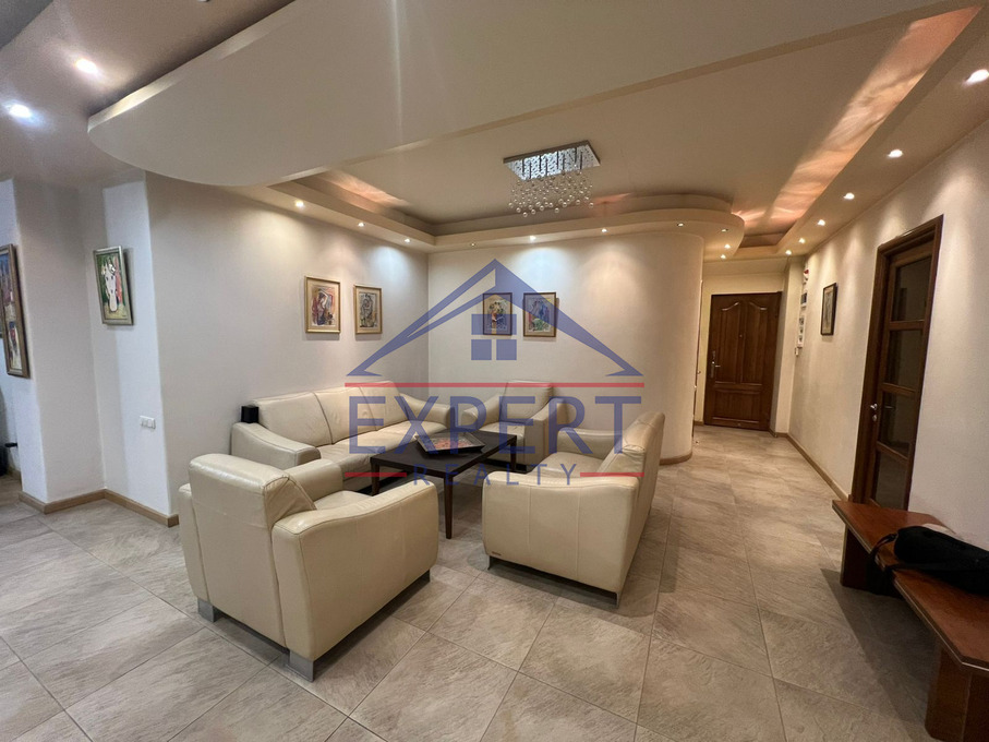 ԿԵՆՏՐՈՆ, ՀԻՆ ԵՐԵՎԱՆՑՈՒ ՓՈՂՈՑ,  4 ՍԵՆՅԱԿ