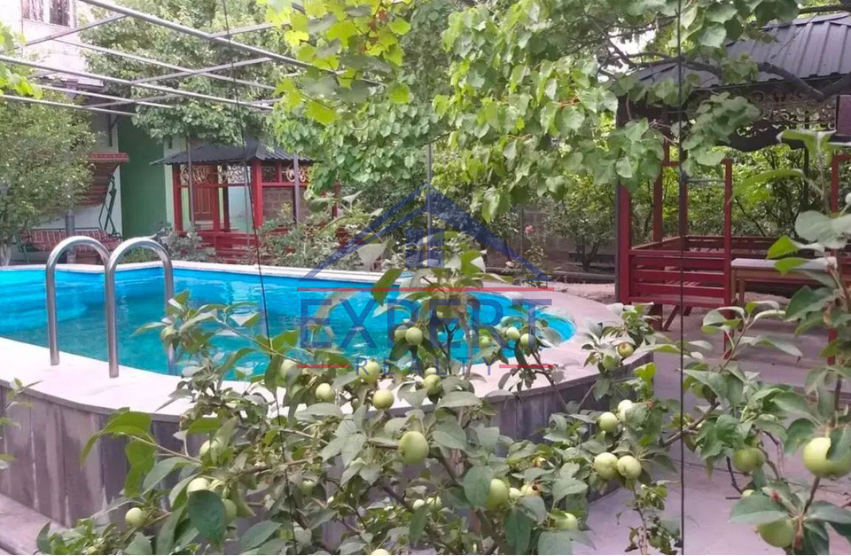 ԷՐԵԲՈԻՆԻ, ԼԻՍԻՆՅԱՆ ՓՈՂՈՑ, 8+ ՍԵՆՅԱԿ