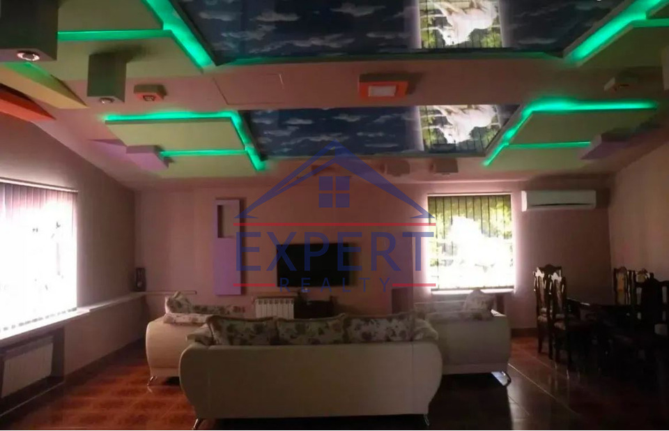 ԷՐԵԲՈԻՆԻ, ԼԻՍԻՆՅԱՆ ՓՈՂՈՑ, 8+ ՍԵՆՅԱԿ