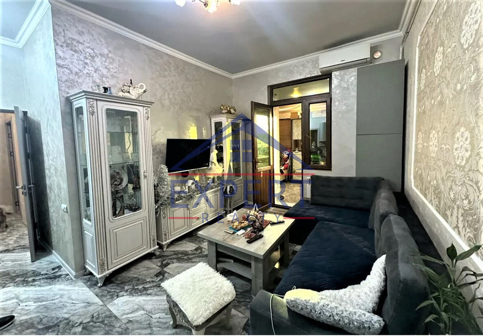 ԱՐԱԲԿԻՐ, ԿՈՄԻՏԱՍԻ ՊՈՂՈՏԱ, 3 ՍԵՆՅԱԿ