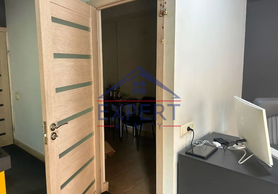 ԱՐԱԲԿԻՐ, ՀՐԱՉՅԱ ՔՈՉԱՐ ՓՈՂՈՑ, 3 ՍԵՆՅԱԿ