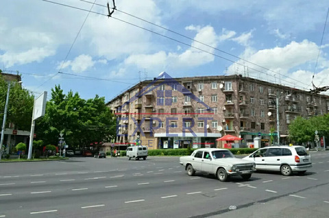 ԱՐԱԲԿԻՐ, ԿՈՄԻՏԱՍԻ ՊՈՂՈՏԱ, 3 ՍԵՆՅԱԿ