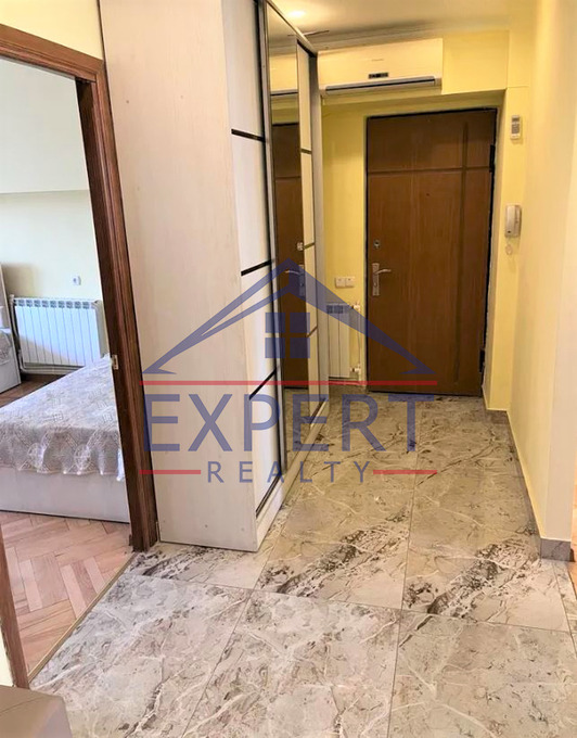 ԿԵՆՏՐՈՆ, ԱԳԱԹԱՆԳԵՂՈՍԻ ՓՈՂՈՑ, 3 ՍԵՆՅԱԿ