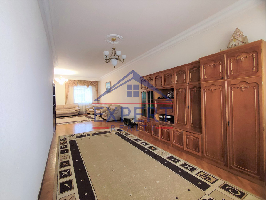 ԷՐԵԲՈՒՆԻ, ԼՈՄՈՆՈՍՈՎԻ ՓՈՂՈՑ, 3 ՀԱՐԿ