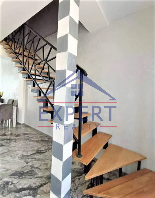 ԷՐԵԲՈՒՆԻ, ՆՈՐ ԱՐԵՇԻ 42-ՐԴ ՓՈՂՈՑ, 4 ՍԵՆՅԱԿ