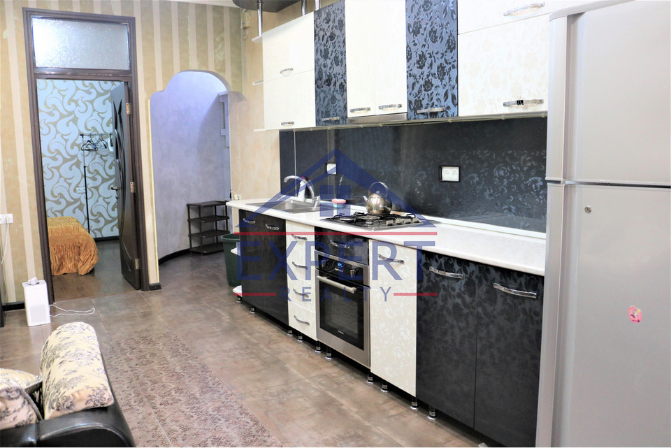 ԿԵՆՏՐՈՆ, ՎԵՐԻՆ ԱՆՏԱՌԱՅԻՆ ՓՈՂՈՑ, 3 ՍԵՆՅԱԿ