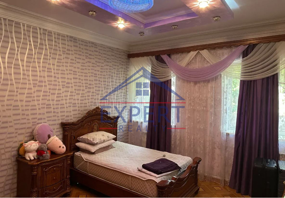 ԷՐԵԲՈՒՆԻ  ,ՆՈՐ ԱՐԵՇԻ ՓՈՂՈՑ   5 ՍԵՆՅԱԿ